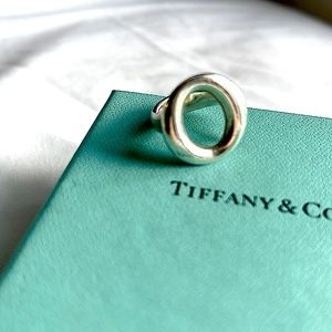 ✨💍✨❤️Tiffany & Co Elsa Peretti Sevillana Ring